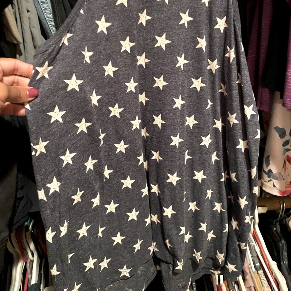 Navy blue flowy tank top with stars